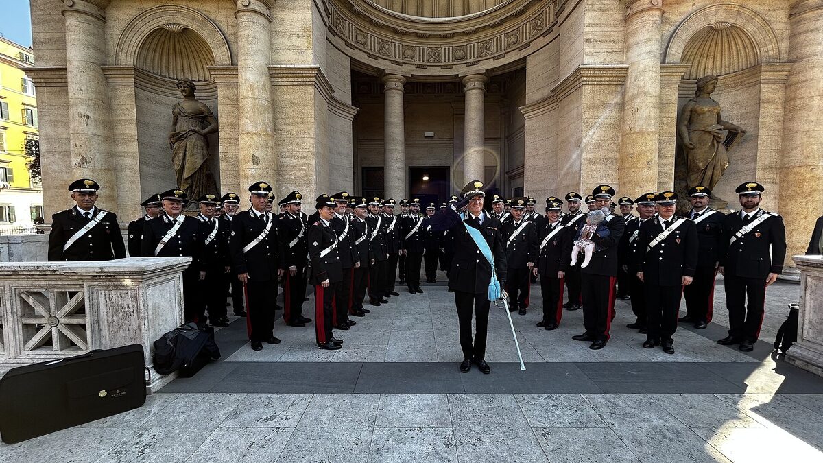 La Banda Musicale dell'Arma dei Carabinieri posa alla Casa dell'Architettura nel 2024