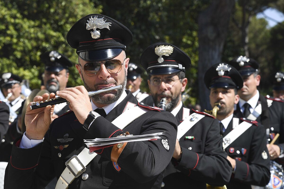 Una Fanfara dei Carabinieri durante un evento pubblico a Nettuno nel 2017